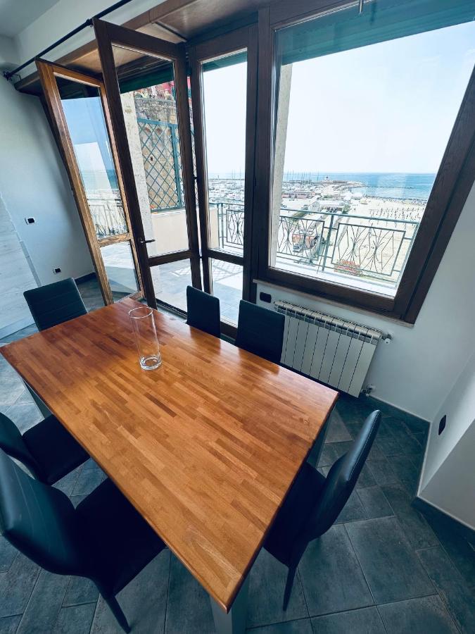Newhouse Victoria - Sea View Apartment Nettuno Exteriör bild
