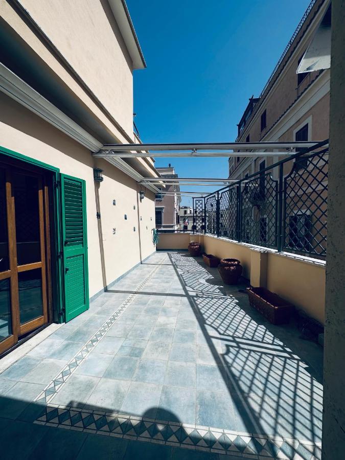 Newhouse Victoria - Sea View Apartment Nettuno Exteriör bild